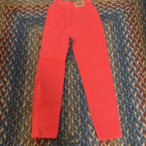 Liz Claiborne Denim - Vintage Lizwear Petite Size 2 Coral Straight Leg Jeans